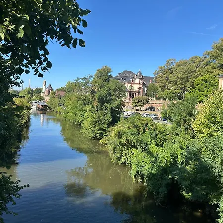 Shumiland, Eigene Etage Near Messe & Airport, Ruhige Lage 40sqm * Francfort-sur-le-Main