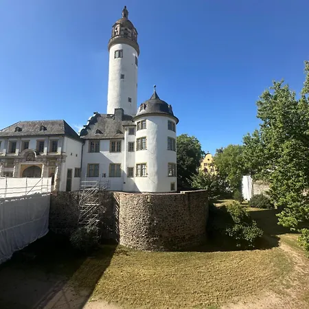 Privat bolig Shumiland, Eigene Etage Near Messe & Airport, Ruhige Lage 40sqm *
